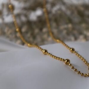 Golden dots necklace