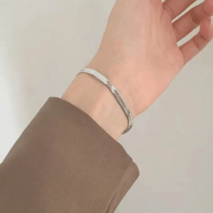 Ironed Bracelet Silver